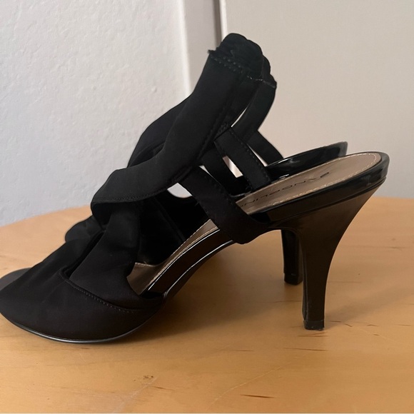 Bandolino Heeled Sandals Black Stretchy Strappy 3.5 inch heel 10 - Picture 6 of 9